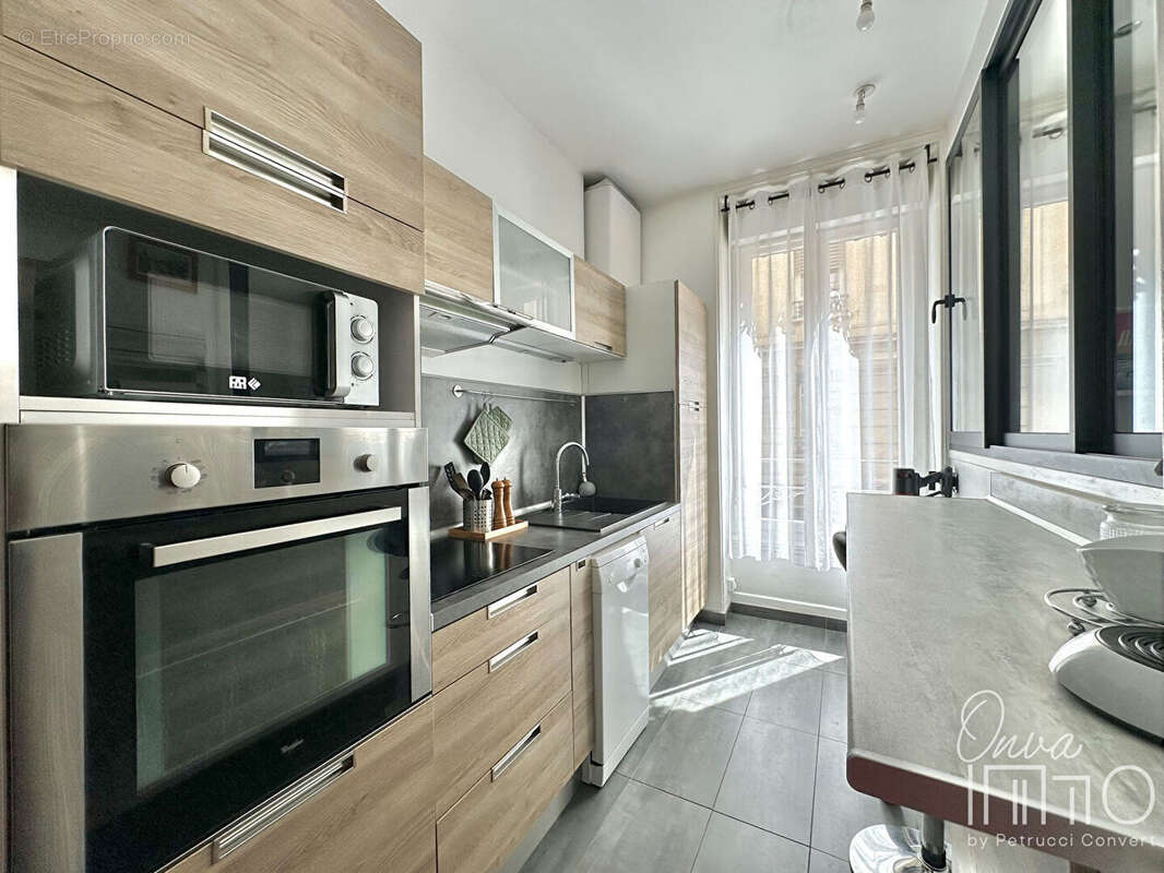Gratte-Ciel/Tolstoï - T2 de 47m² avec charme de l'ancien - photo 3