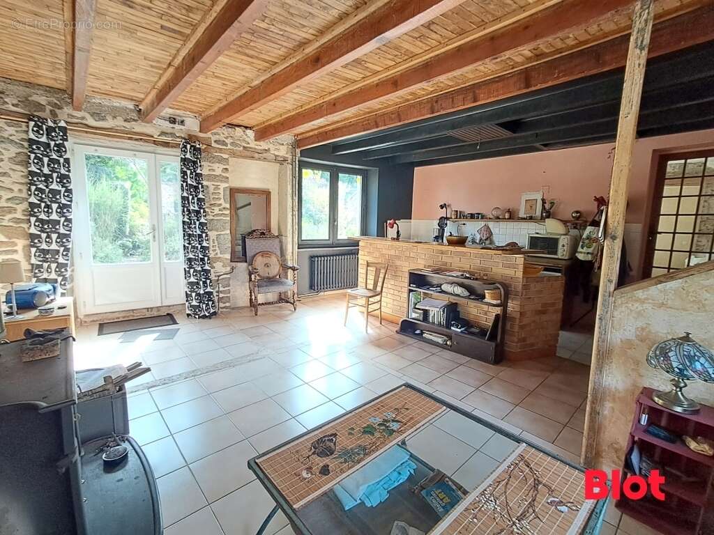 Maison 77 m² à Saint-Pierre-De-Plesguen  - photo 2