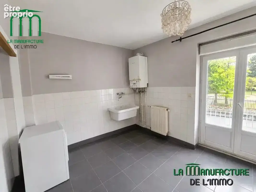 T4 de 122 m² avec jardin privatif et dependance - photo 17