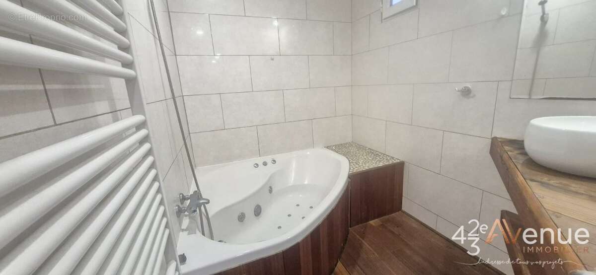 Appartement à SAINT-ETIENNE