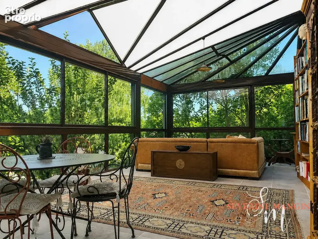 Maison 364 m² à Mours-Saint-Eusebe  - photo 9