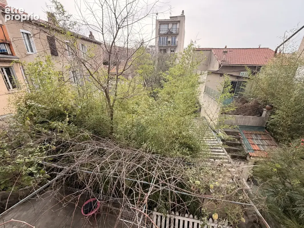 Appartement à MARSEILLE-4E