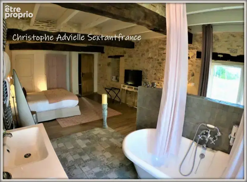 Ensemble immobilier, habitation 230 M2, 5 chambres d'hôtes, 2 gîtes, piscine sur 1 Ha - photo 22