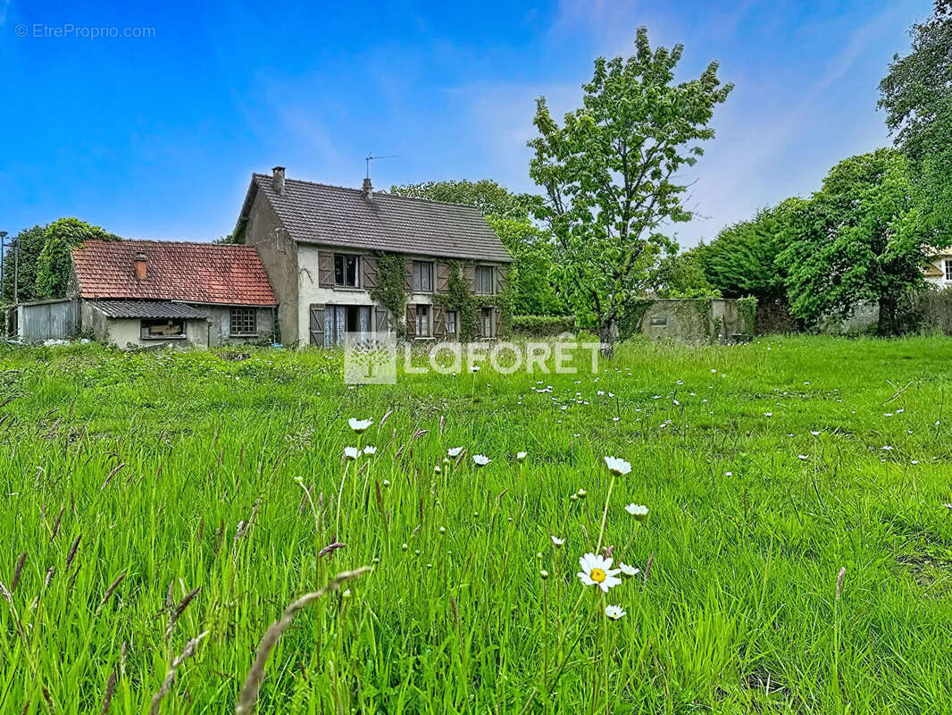 Maison à JEUFOSSE