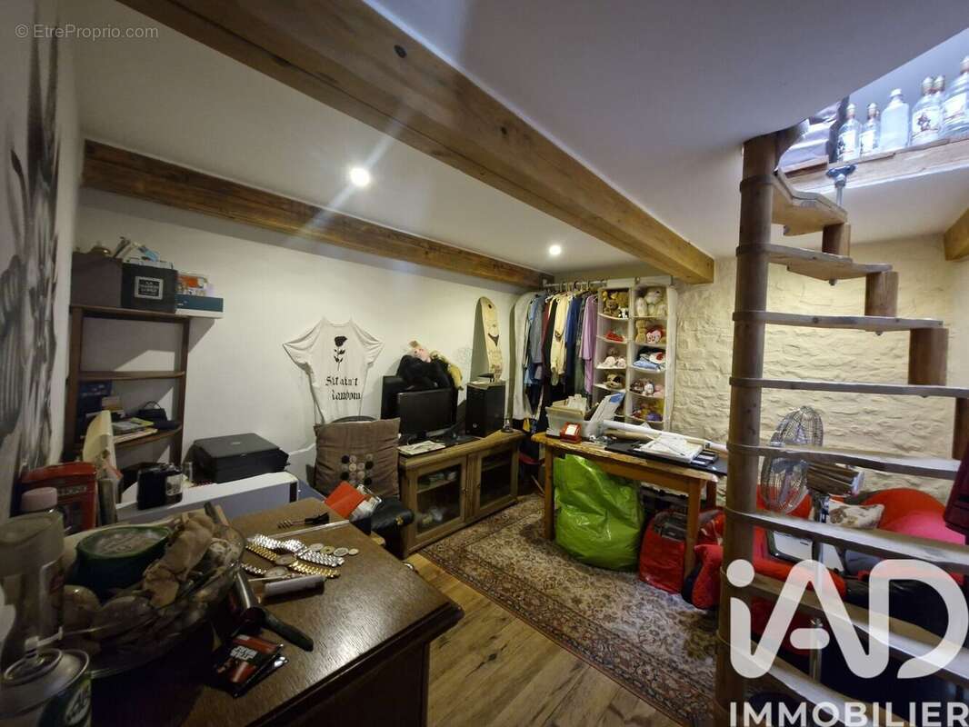Maison 146 m² à Brion-Pres-Thouet  - photo 9