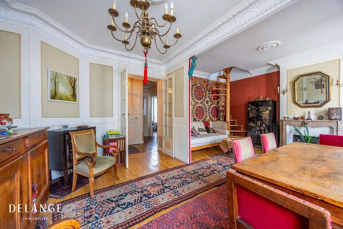 Eglise Jeanne d'Arc - Superbe duplex de 145,42 m² avec balcons - photo 7
