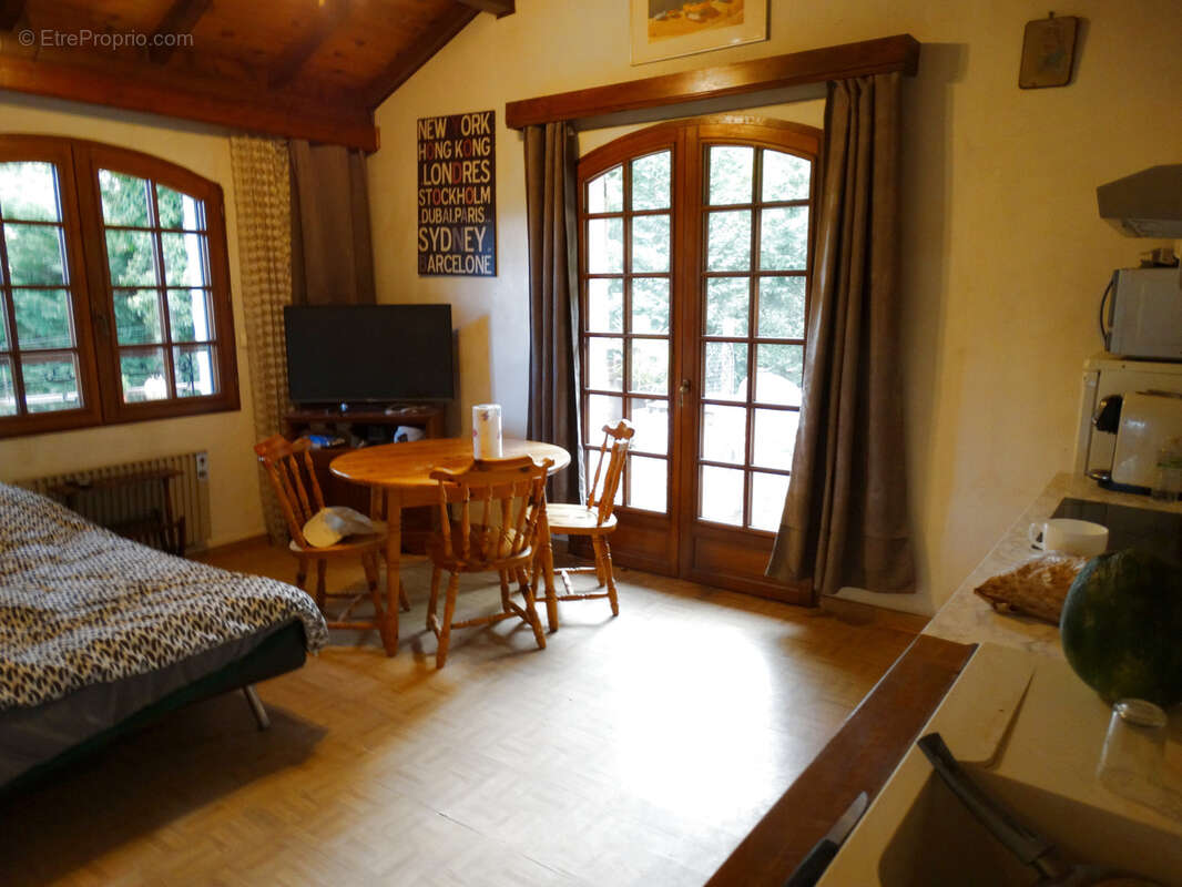 Commerce à TALUYERS