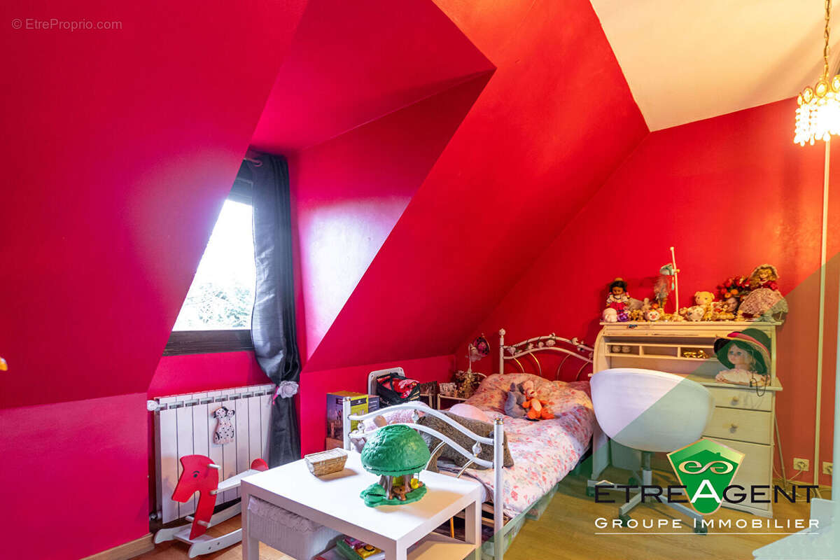 Maison à JOUY-LE-MOUTIER