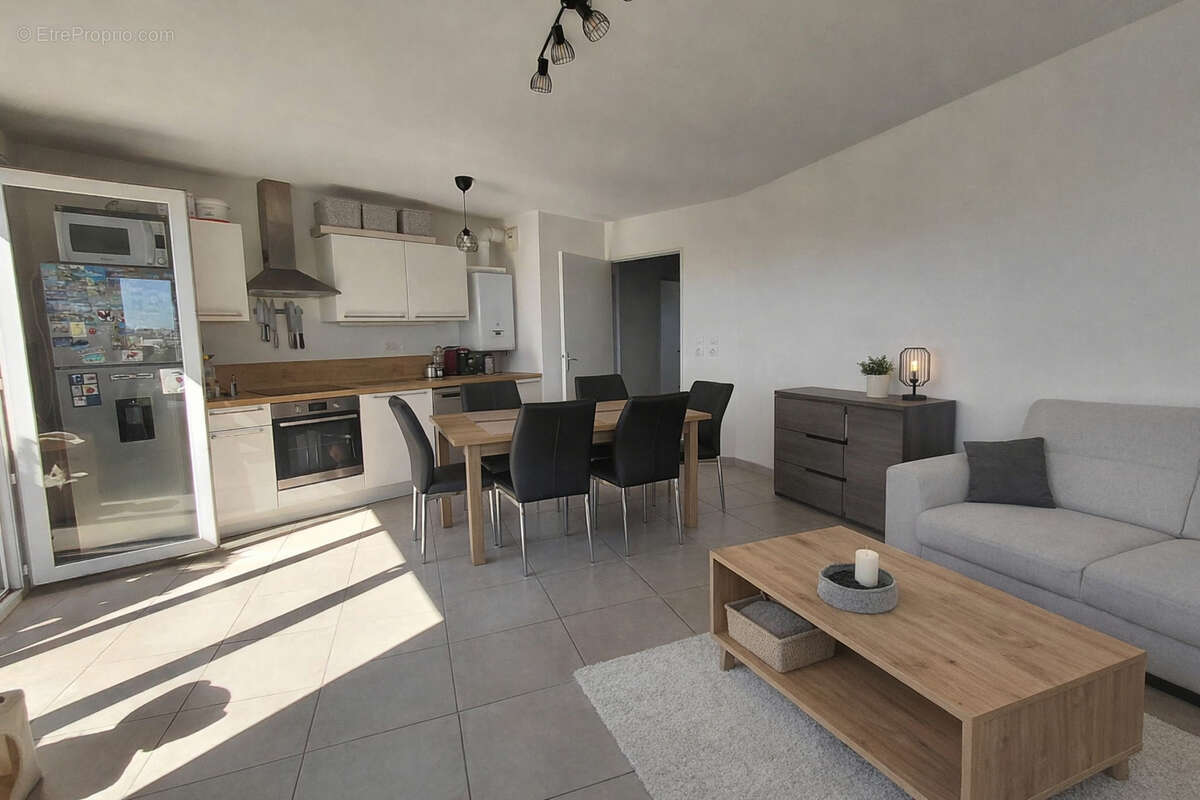 Appartement à DECINES-CHARPIEU