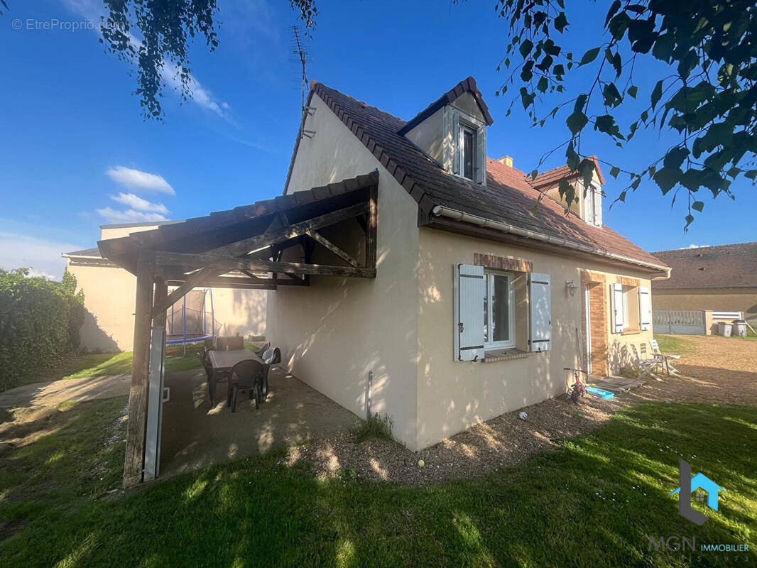 Maison à BAILLEAU-LE-PIN