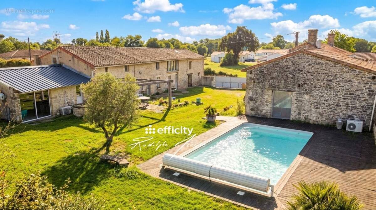 Maison à BECELEUF