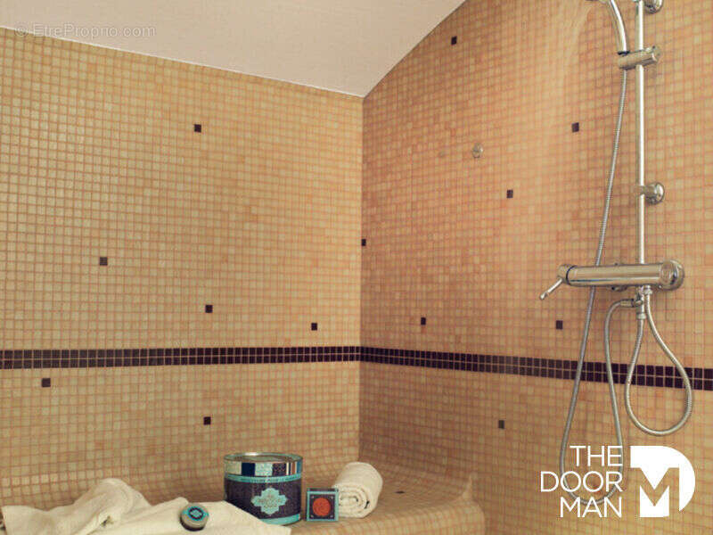 Commerce à LE LAVANDOU