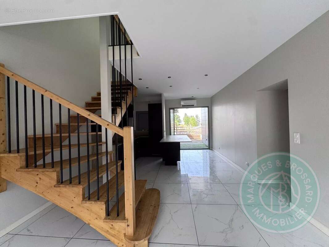Duplex T4 avec terrasse et balcon – Hyper centre de Tarbes - photo 4