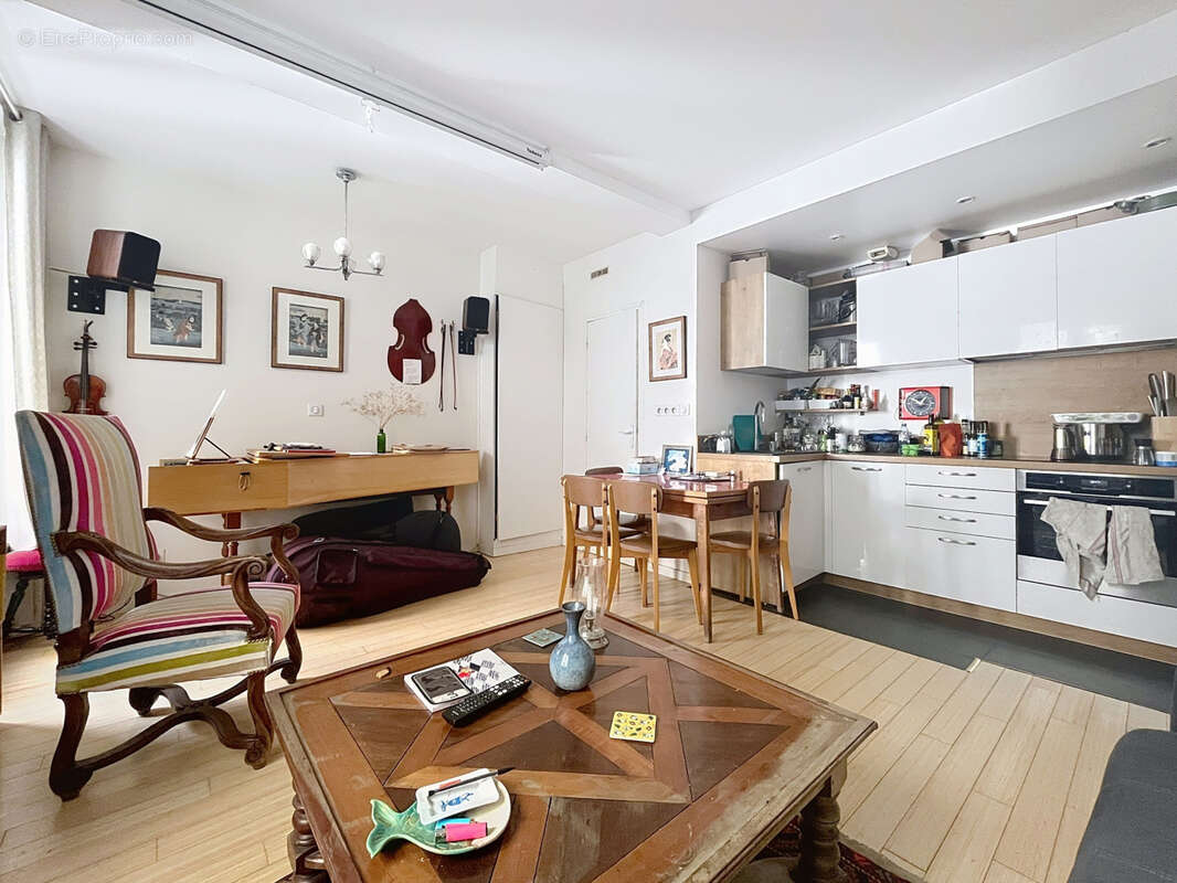 Appartement à PARIS-20E