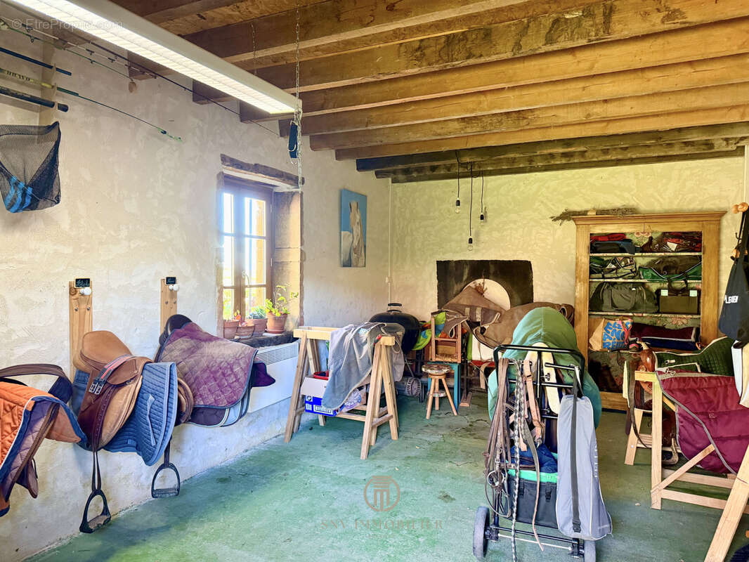 Maison à SAINT-JEAN-SAINT-MAURICE-SUR-LOIRE