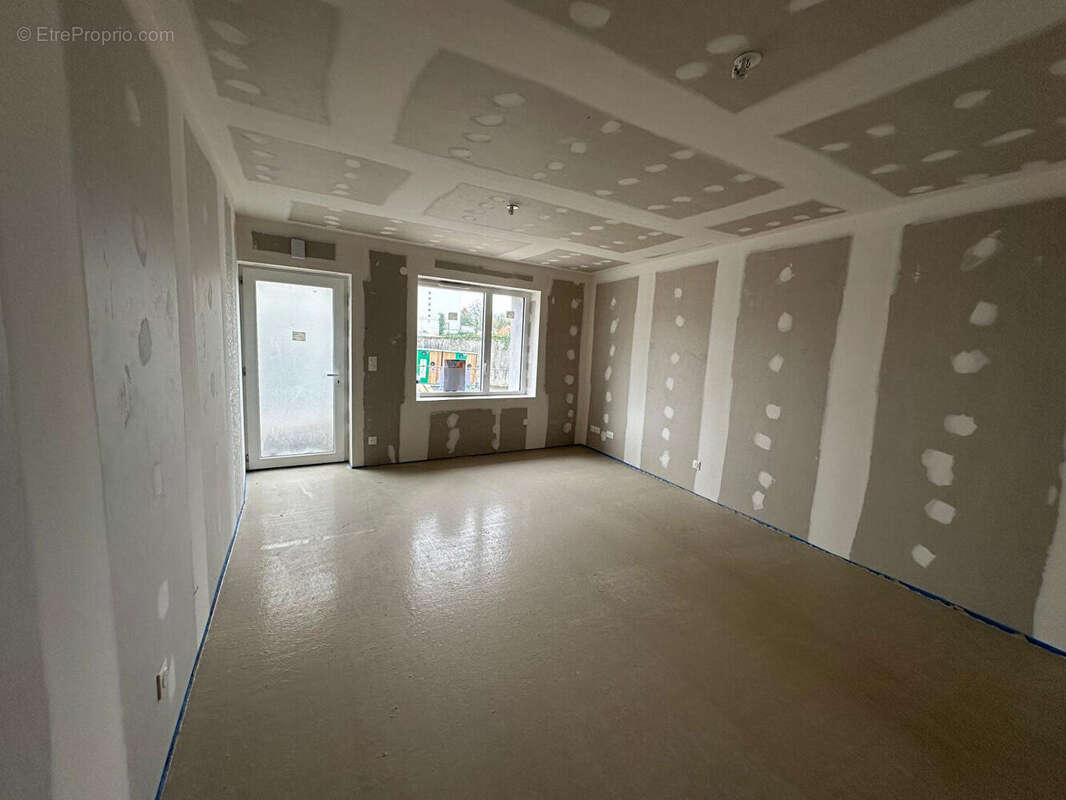 Maison à SAINT-SEBASTIEN-SUR-LOIRE