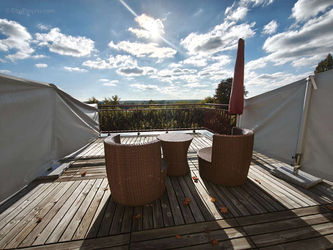 Commerce à POUILLY-SUR-LOIRE