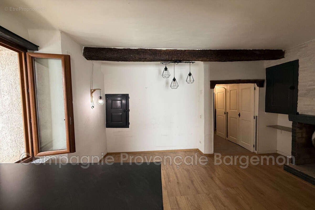 Appartement à BARGEMON