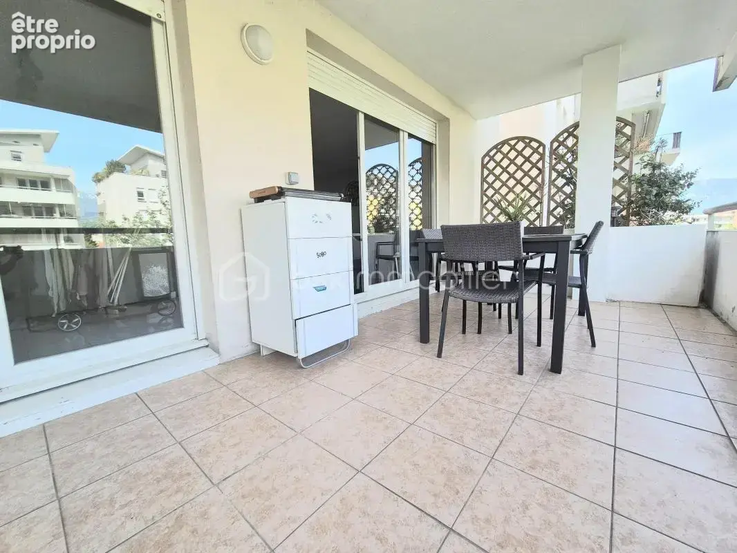 Rare à la vente : Spacieux T5 de 97 m2 traversant avec deux terrasses - photo 4