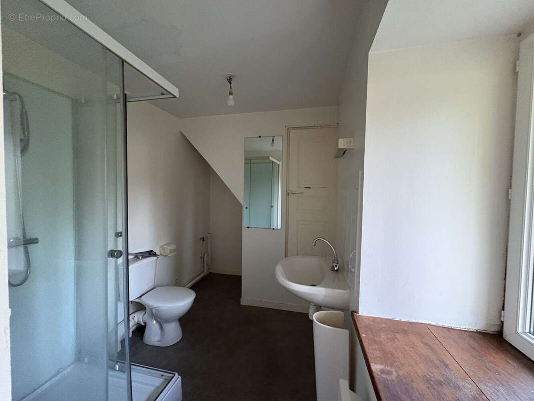 Maison à MONTAIGU-LES-BOIS