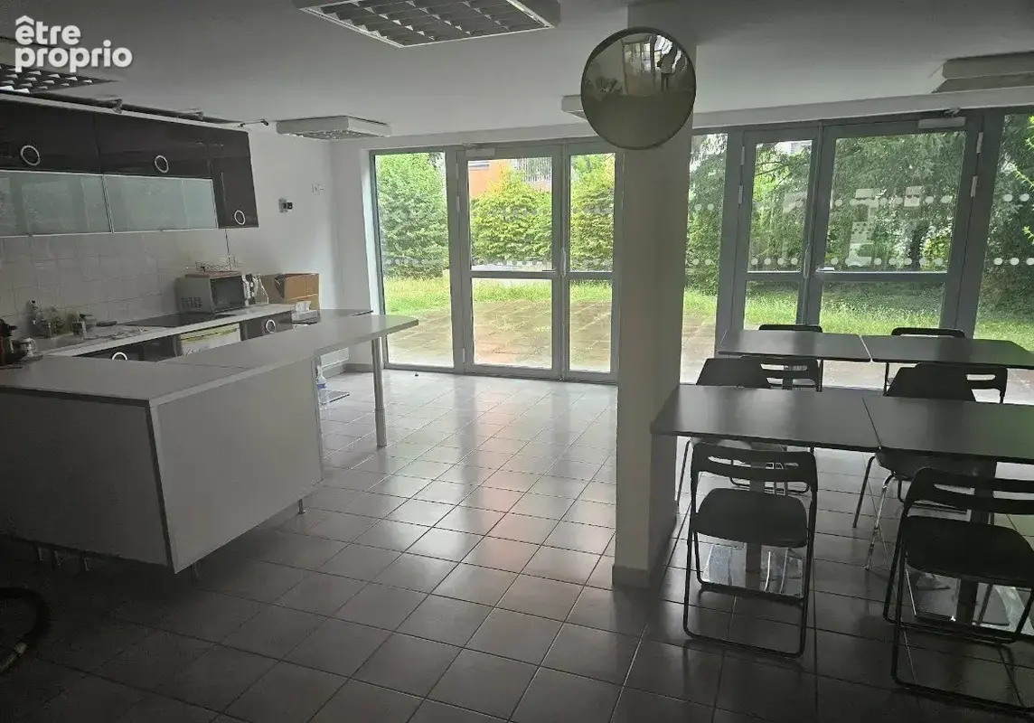 INVESTISSEMENT LOCATIF  Villeurbanne  Résidence étudiante Univers Studio - 5,72 % de rentabilité - photo 5