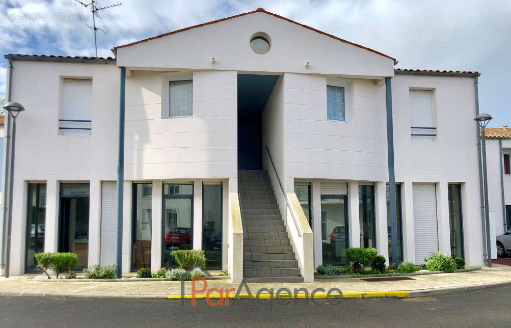 Autre à SAINT-GEORGES-DE-DIDONNE