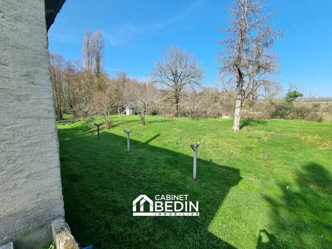 Maison 97 m² à Saint-Denis-De-Pile  - photo 9