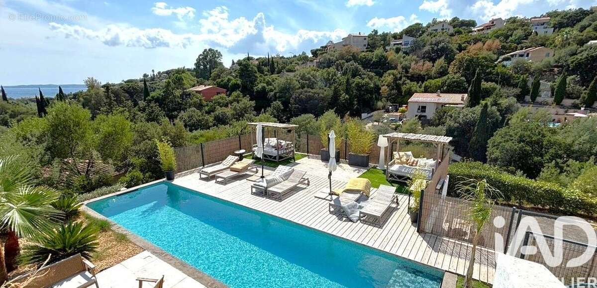 Photo 5 - Maison à ROQUEBRUNE-SUR-ARGENS