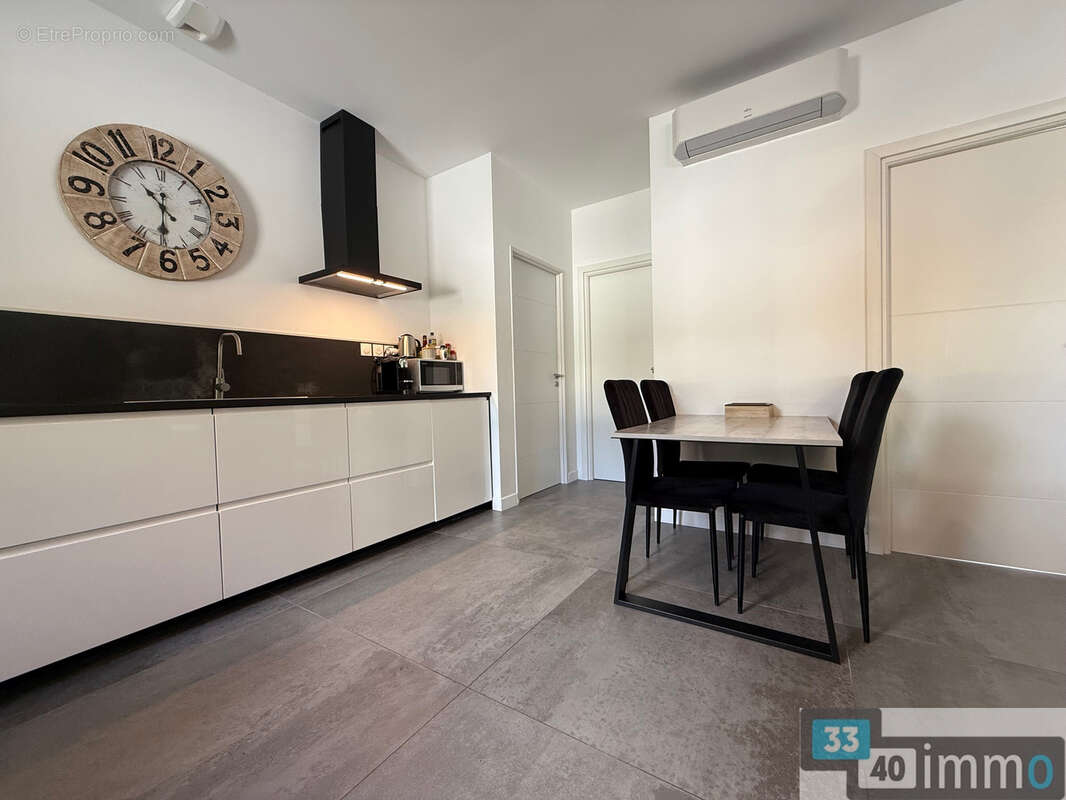 Ensemble villa 210 m2 + maison 75 m2 a salles - photo 13