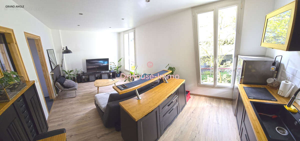 Appartement à SAINT-MAUR-DES-FOSSES