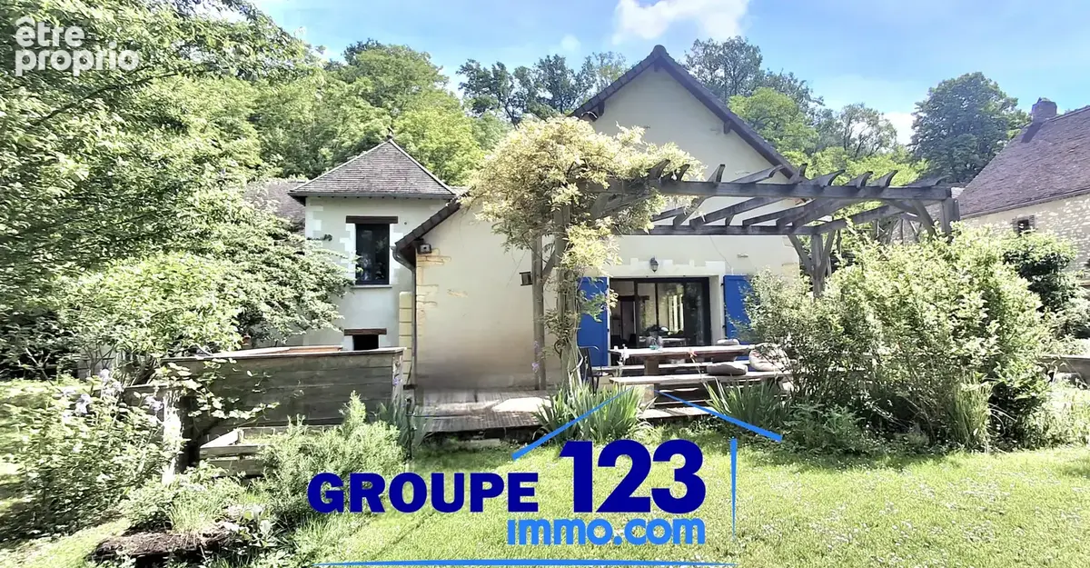 Maison de caractère bénéficiant d’un environnement verdoyant et préservé. - photo 18