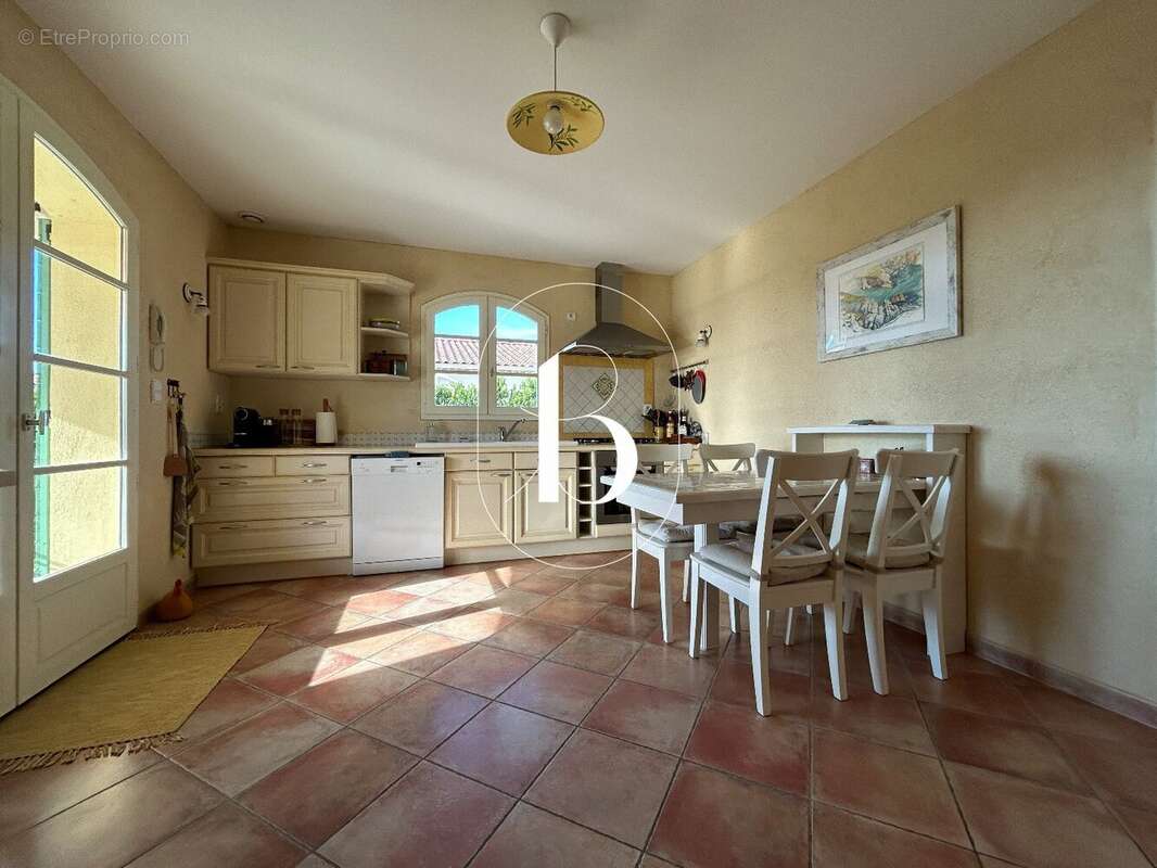 Maison à BARJAC
