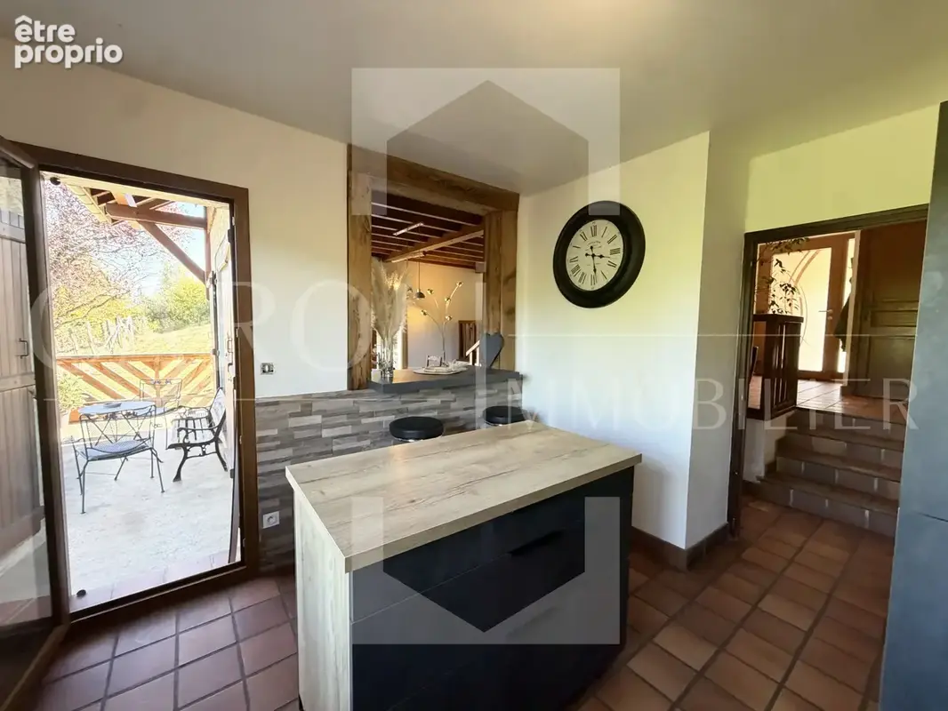 Maison, 5 pièces avec 2300 m2 de terrain constructible - photo 7