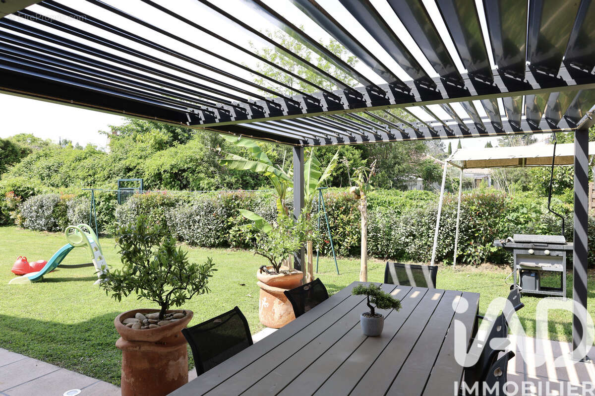 Maison 220 m² à Bedarrides  - photo 6