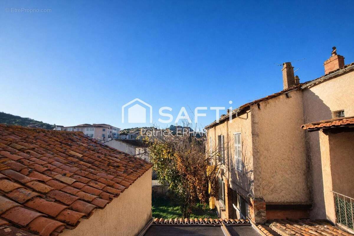 Photo 8 - Appartement à ROQUEBRUNE-SUR-ARGENS