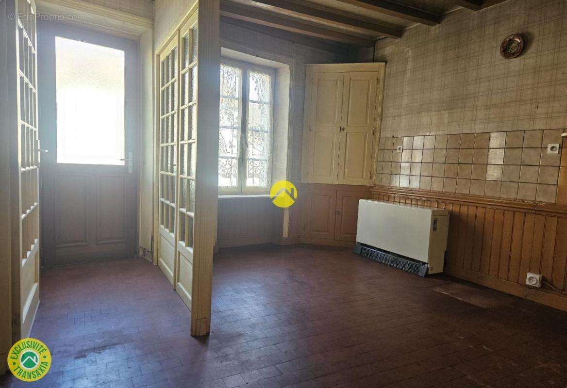Maison à BIZENEUILLE