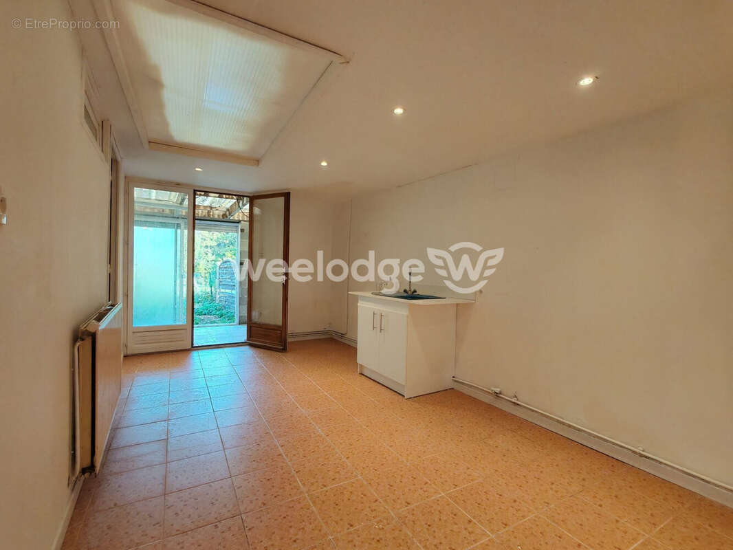 Maison à BRUAY-LA-BUISSIERE