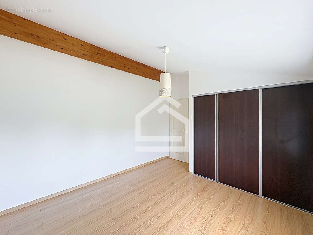 Maison 7 pièces 5 chambres avec garage - photo 8