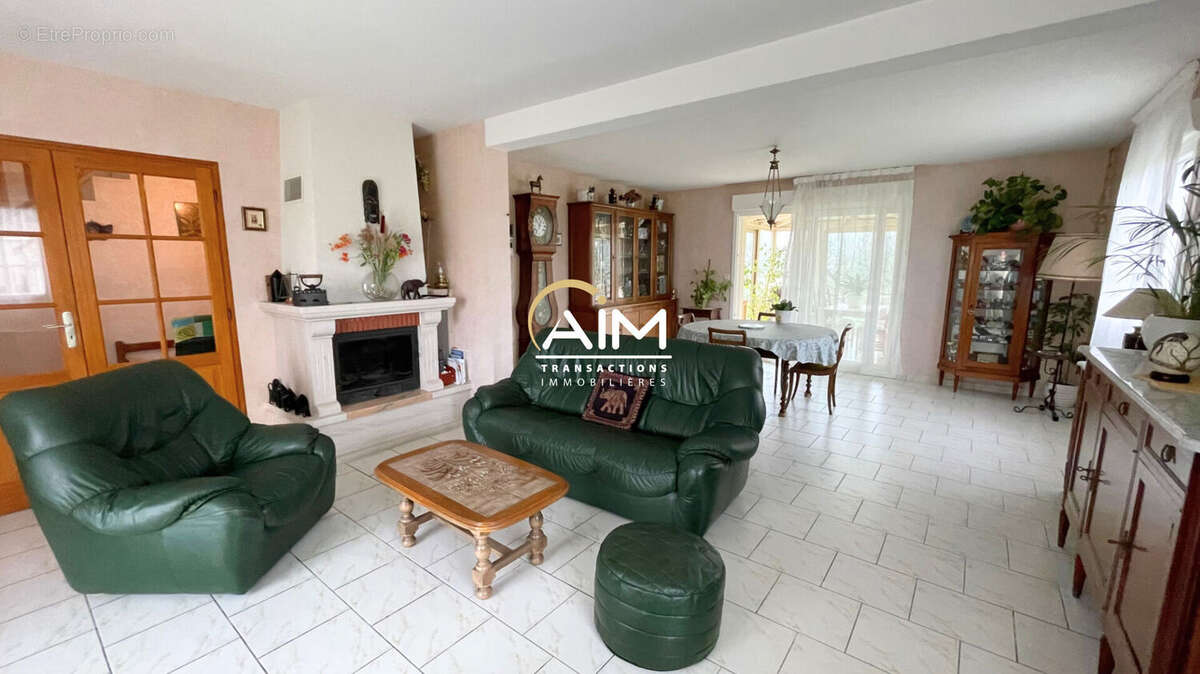 Maison à MONTLOUIS-SUR-LOIRE