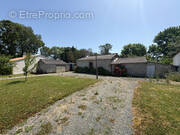 Maison à CHATEAUNEUF