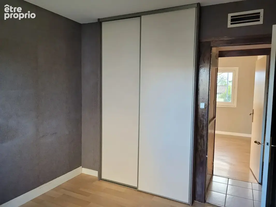ROCHEFORT appartement situé au 1er étage de 70 m² avec balcon exposé sud et garage de 18 m² - photo 10