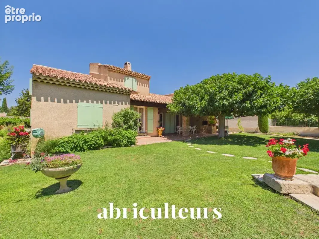 Maison familiale de 198 m² avec T2 indépendant, jardin et garage à Charleval - photo 1