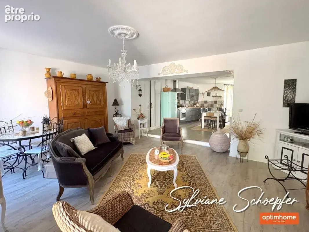 Maison de ville pleine de charme avec grand extérieur et garage, à 3 km de Grignan - photo 9