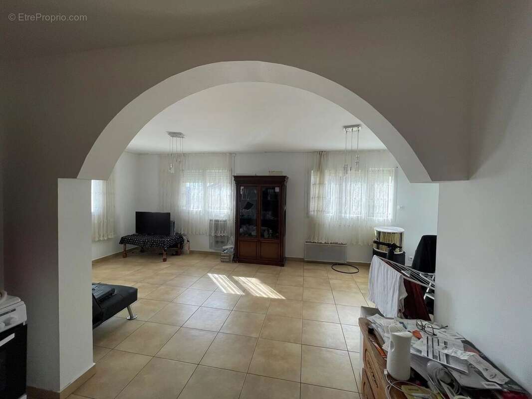 Maison à LA TOUR-DU-PIN