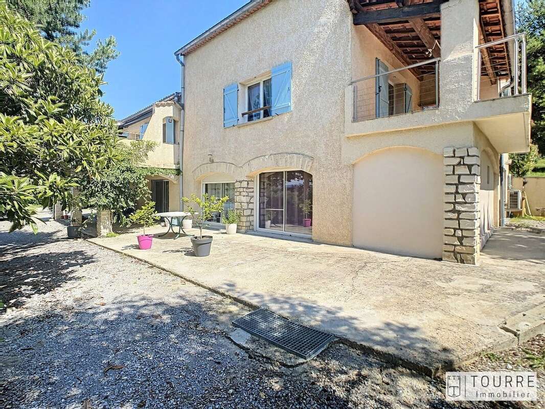 Maison à GROSPIERRES