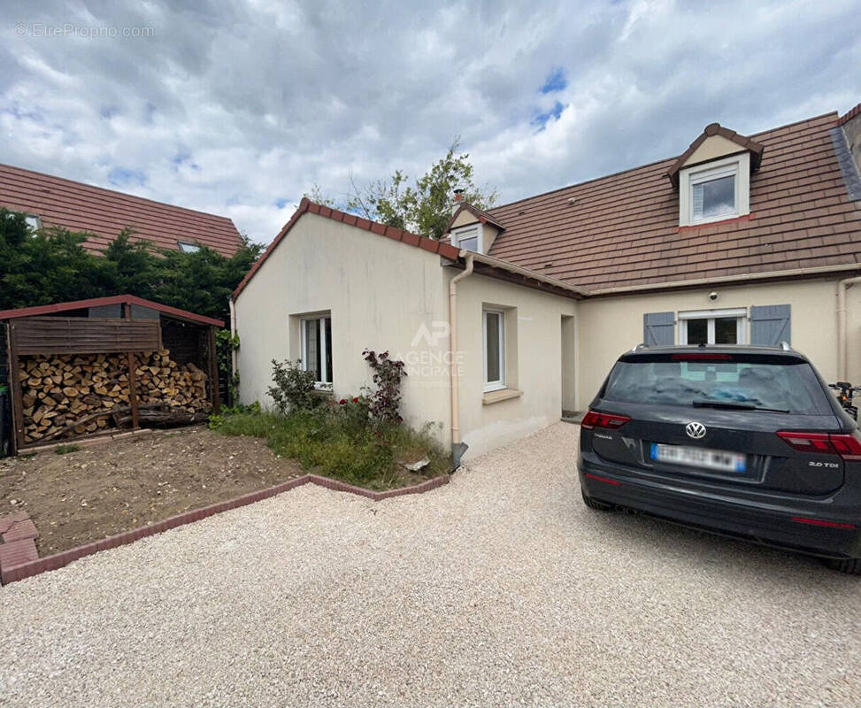 Maison à CARRIERES-SOUS-POISSY