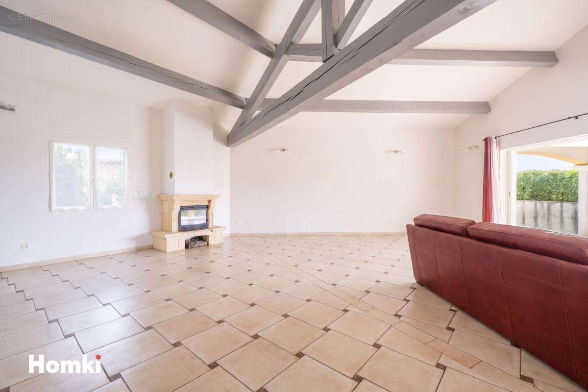 Magnifique Villa T7 de 190 m2 avec mazet de 50m2 à Bagard 30140 - photo 5