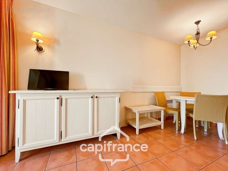 Pont royal en provence appartement de  27 m2 vue luberon une chambre meuble equipe - photo 9