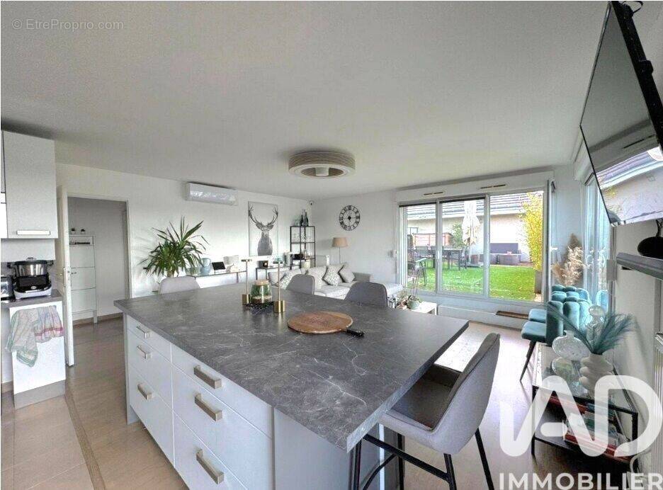 Photo 1 - Appartement à VILLENEUVE-LE-ROI