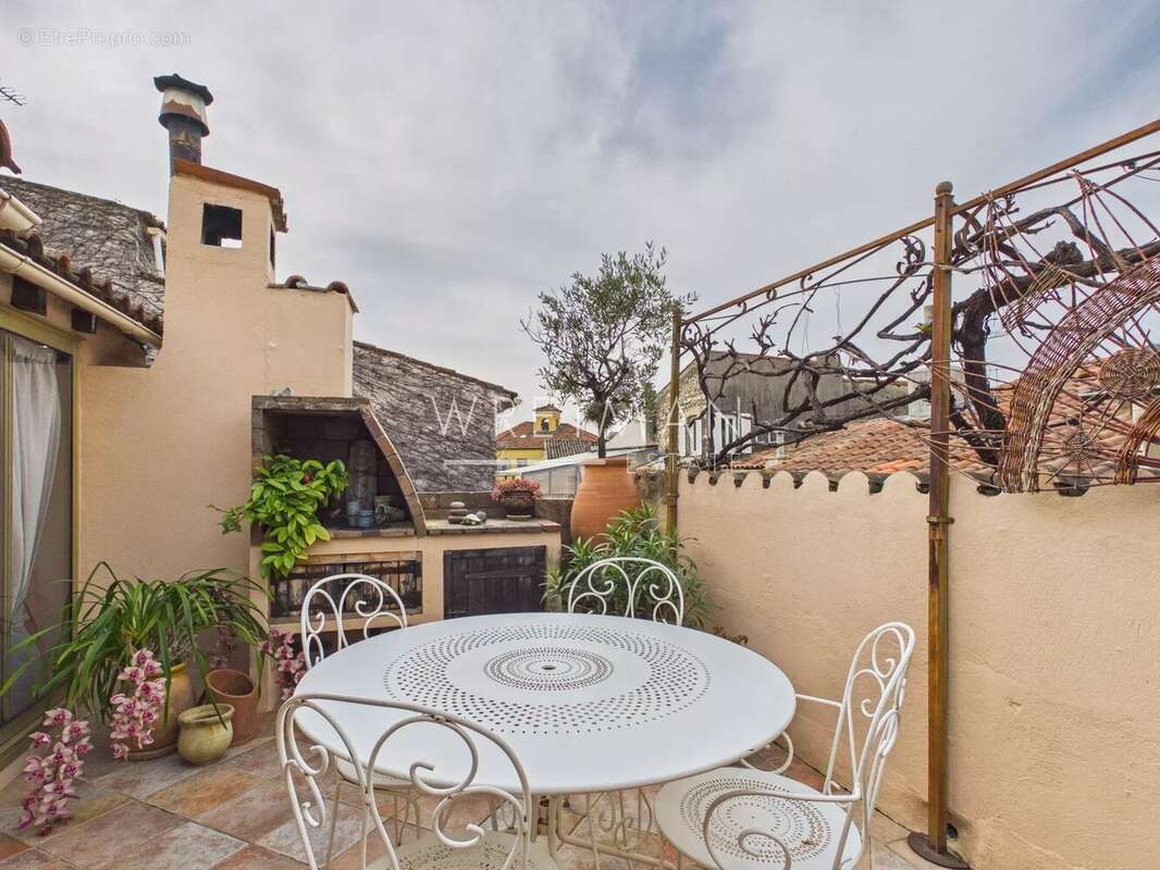 Appartement à VENCE